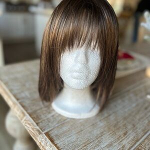 Alva synthetic wig by Noriko